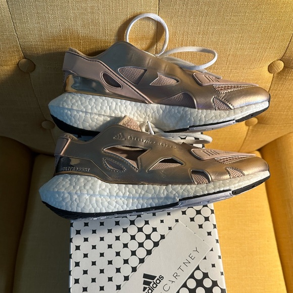 Adidas by Stella McCartney Ultraboost 22 size 8 - Picture 4 of 10